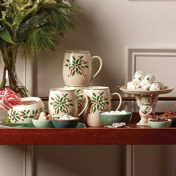 new Boxed Set of 2 Lenox Christmas Holiday Holly Leaves 5-inch Cocoa Mugs #A - Picture 3 of 9